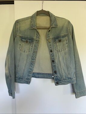 Courtshop Classic Light Wash Denim Jacket - Women